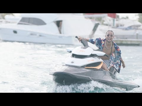 MOZART LA PARA x EL ALFA x SHELOW SHAQ – BIEN TROPICAL